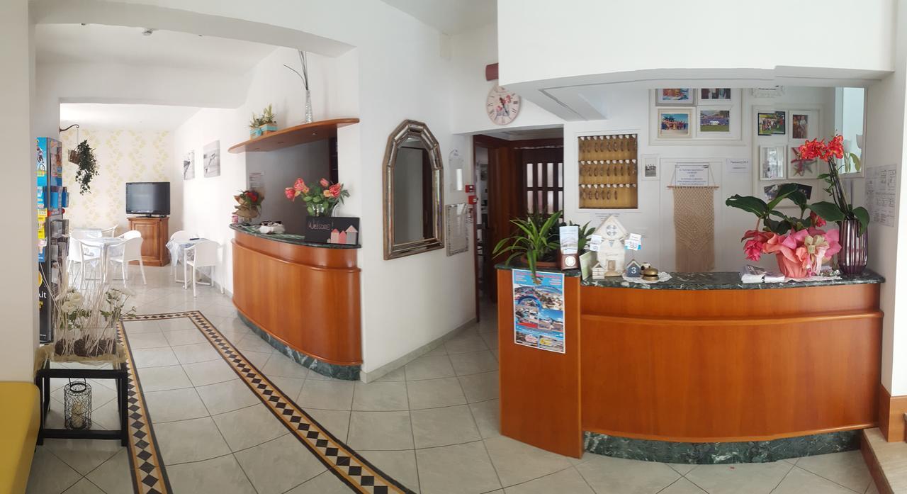 Hotel Luana Ріміні Екстер'єр фото