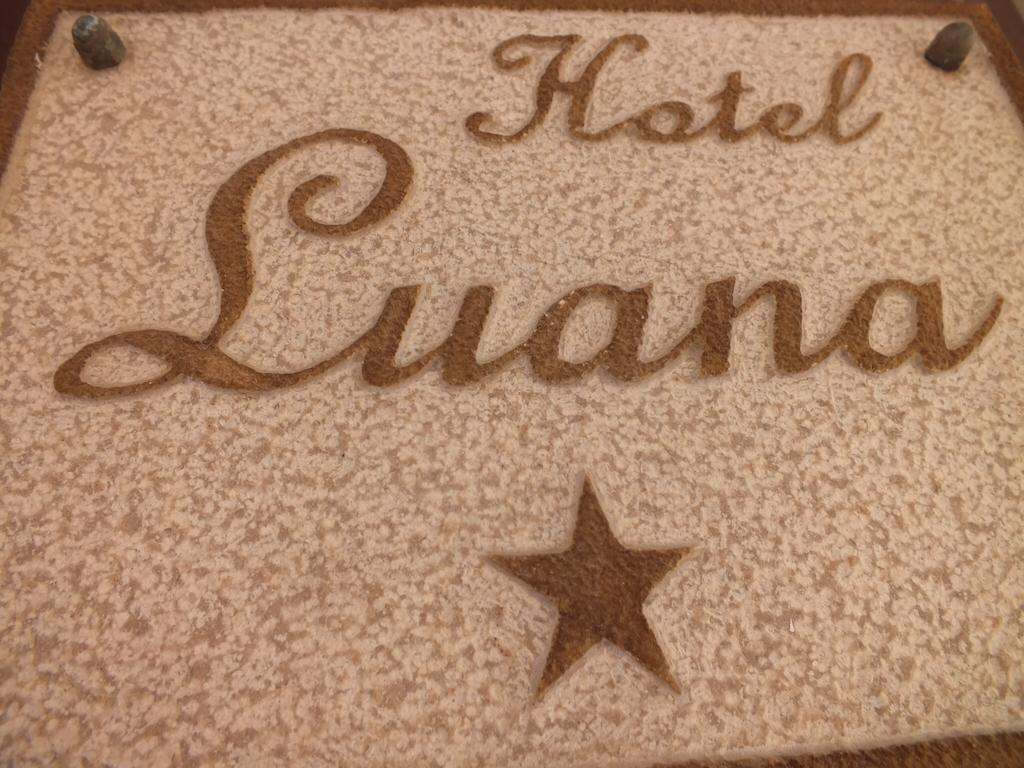 Hotel Luana Ріміні Екстер'єр фото